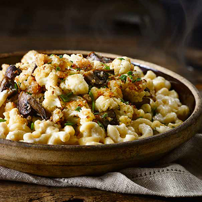 Macaroni au fromage fumé et au chou-fleur du chef Andrew Farrell