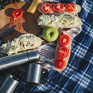 Cinq idées de boîtes à lunch pique-nique pour gens actifs