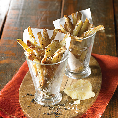 Frites au parmesan et au poivre noir