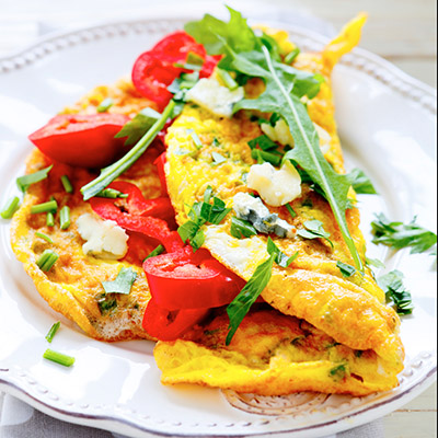 Omelette aux petits légumes et au fromage