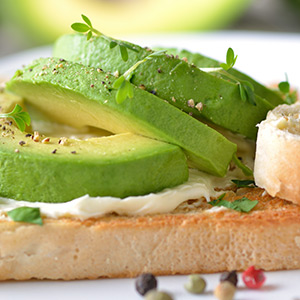 On ajoute une touche spéciale: party bagel avec avocats