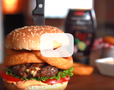 Max L'Affamé's Curd Cheese and Fried Onion Ring Cheeseburger