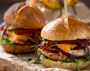 4 burger ideas with a small extra and their perfect beer pairing
