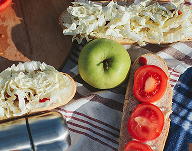 Cinq idées de boîtes à lunch pique-nique pour gens actifs