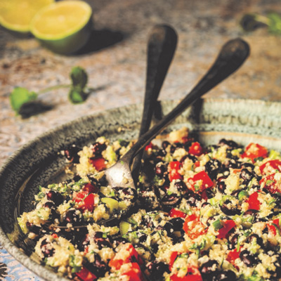 Recette de couscous de chou-fleur aux haricots noirs sans allergènes prioritaires