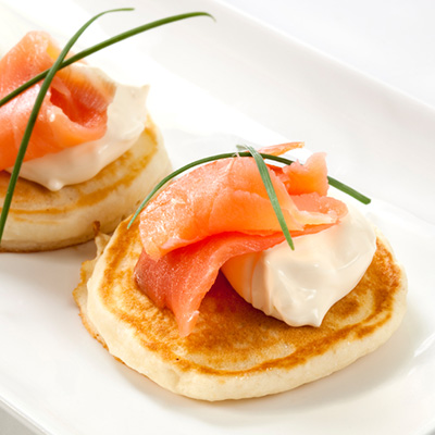 Blinis de saumon fumé et caviar de truite