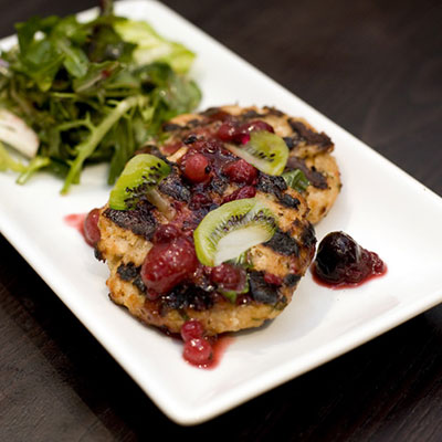 Chicken Breast with Kiwis and Dried Fruit