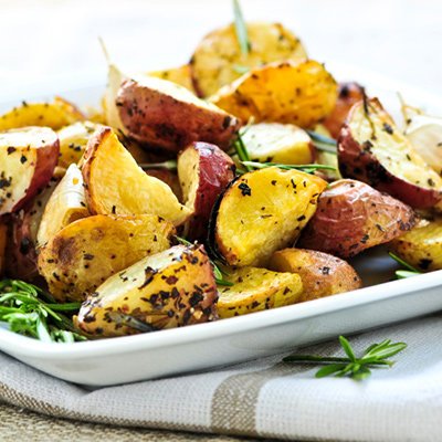 Pommes de terre grelots aux olives noires et tomates séchées