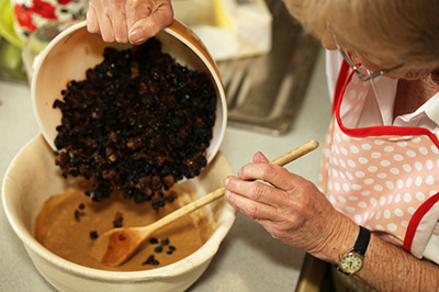 Pouding au pain et aux petits fruits