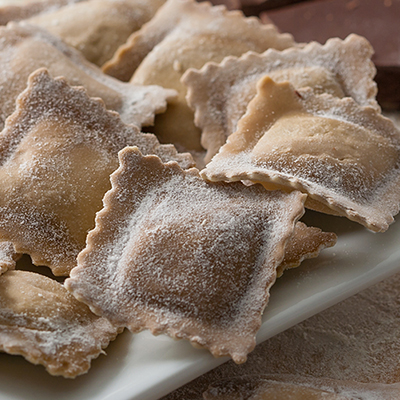 Raviolis frits à la banane et au chocolat