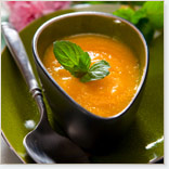 Velouté de carottes aux tomates et au gingembre