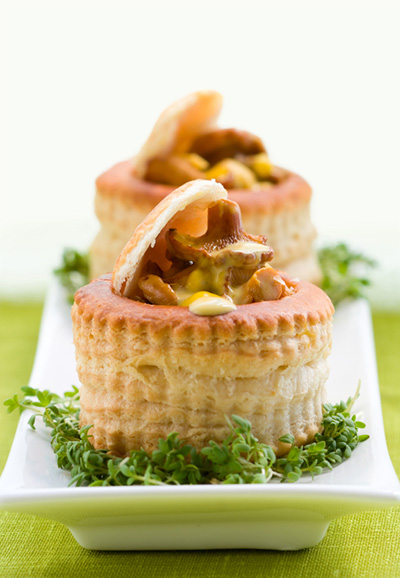 Vol-au-vent au rôti de boeuf et à l'explosion de champignons