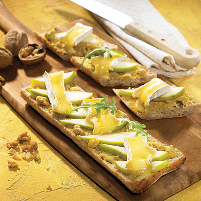 Baguette ciabatta au camembert et à la poire