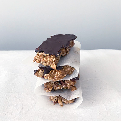 No bake Chocolate, Cranberry and Almond Granola Bars