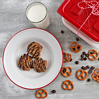 Biscuits aux bretzels, aux pépites de chocolat et au beurre d’arachides sans cuisson