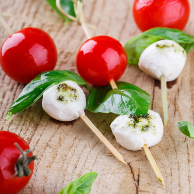 Petites bouchées au fromage de chèvre en robe de laitue