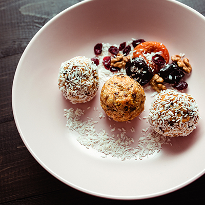 Bouchées gourmandes aux fruits séchés