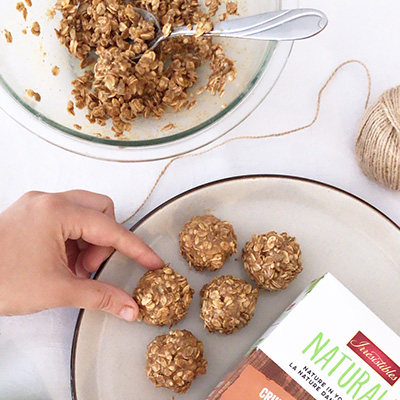 Boules d'énergie érable et amandes sans cuisson