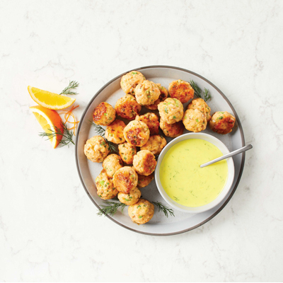 Boulettes de saumon grillées à la sauce aux agrumes et au curcuma