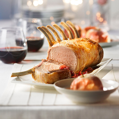 Carré de Porc du Québec, sauce aux canneberges et cidre de glace et ses pommes au four