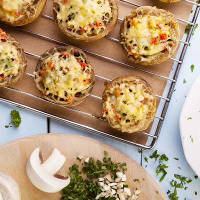 Champignons farcis au fromage et aux pommes