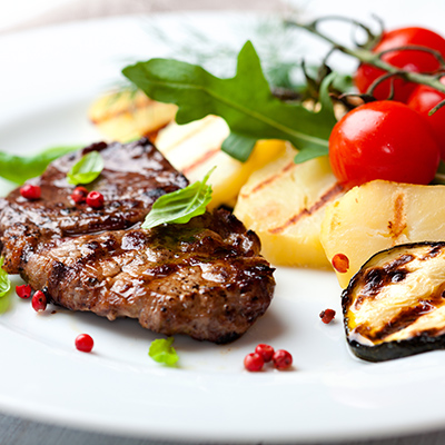 Côtelettes de veau grillées au basilic