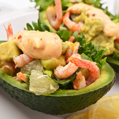 Crevettes et avocat à la crème sure