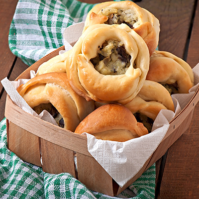 Feuilleté d'escargots et de pleurotes, sauce au vin blanc et à l'ail