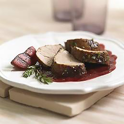 Filet de porc et coulis de prunes au romarin