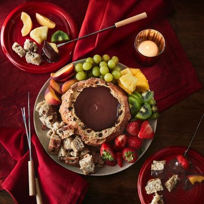 Chocolate Fondue with sourdough loaf, grapes, hazelnuts and Première Moisson honey