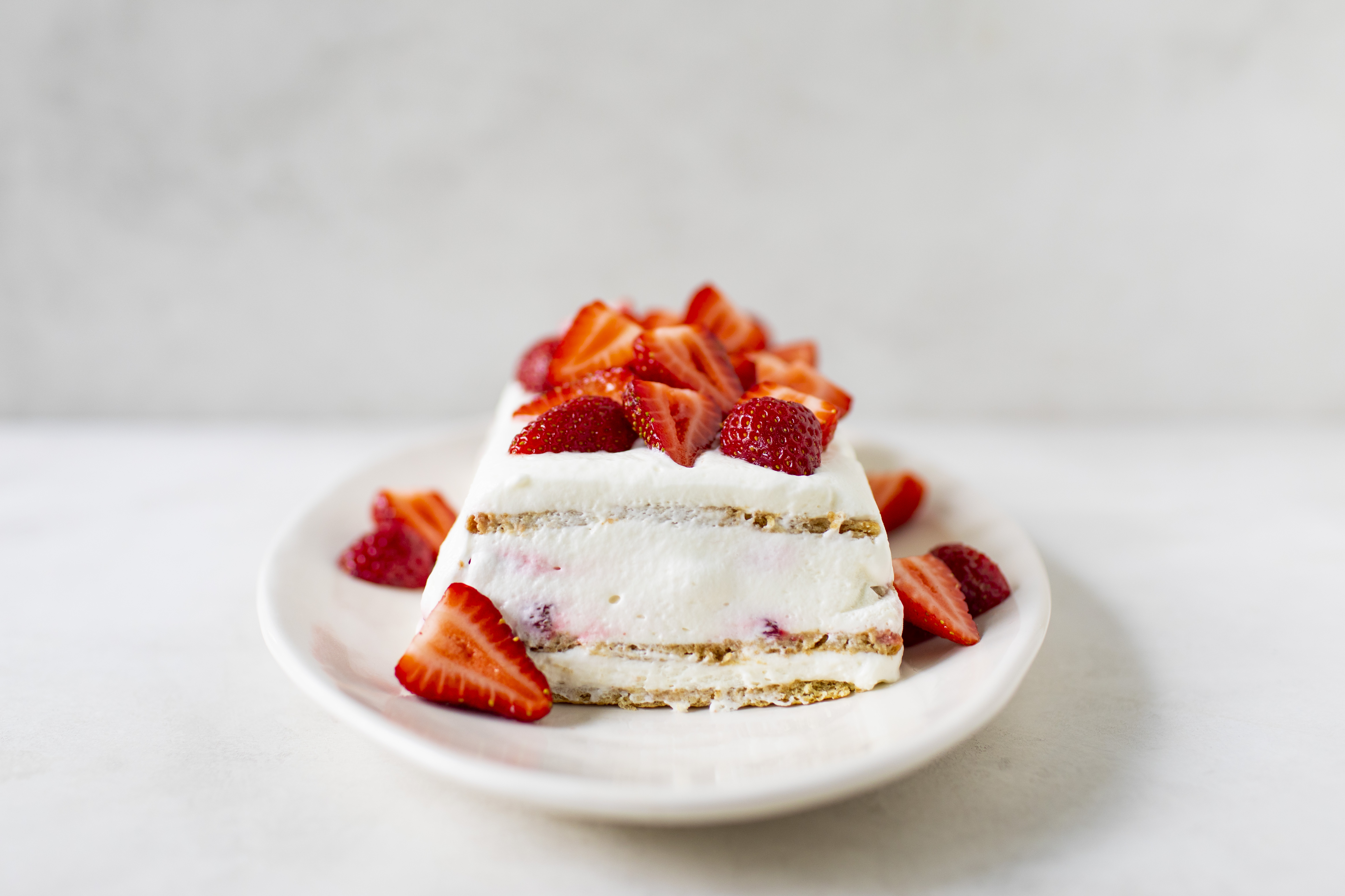 Gâteau fraises et crème pour le congélo