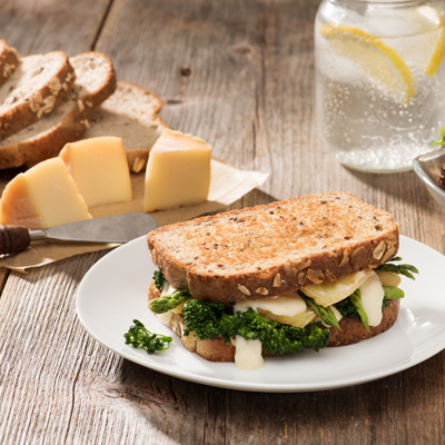 Grilled Cheese au brocoli et asperges