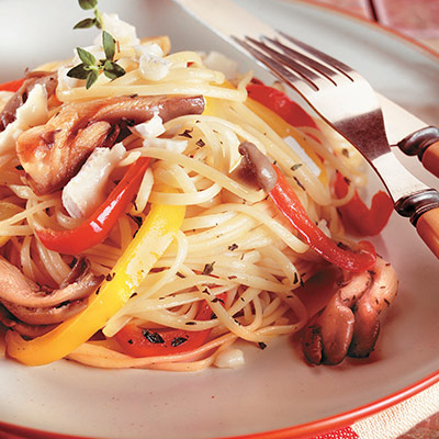 Flat spaghetti with Sweet Peppers and Oyster Mushrooms