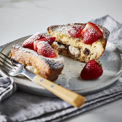 Pain perdu à la guimauve, au chocolat et aux fraises du Québec