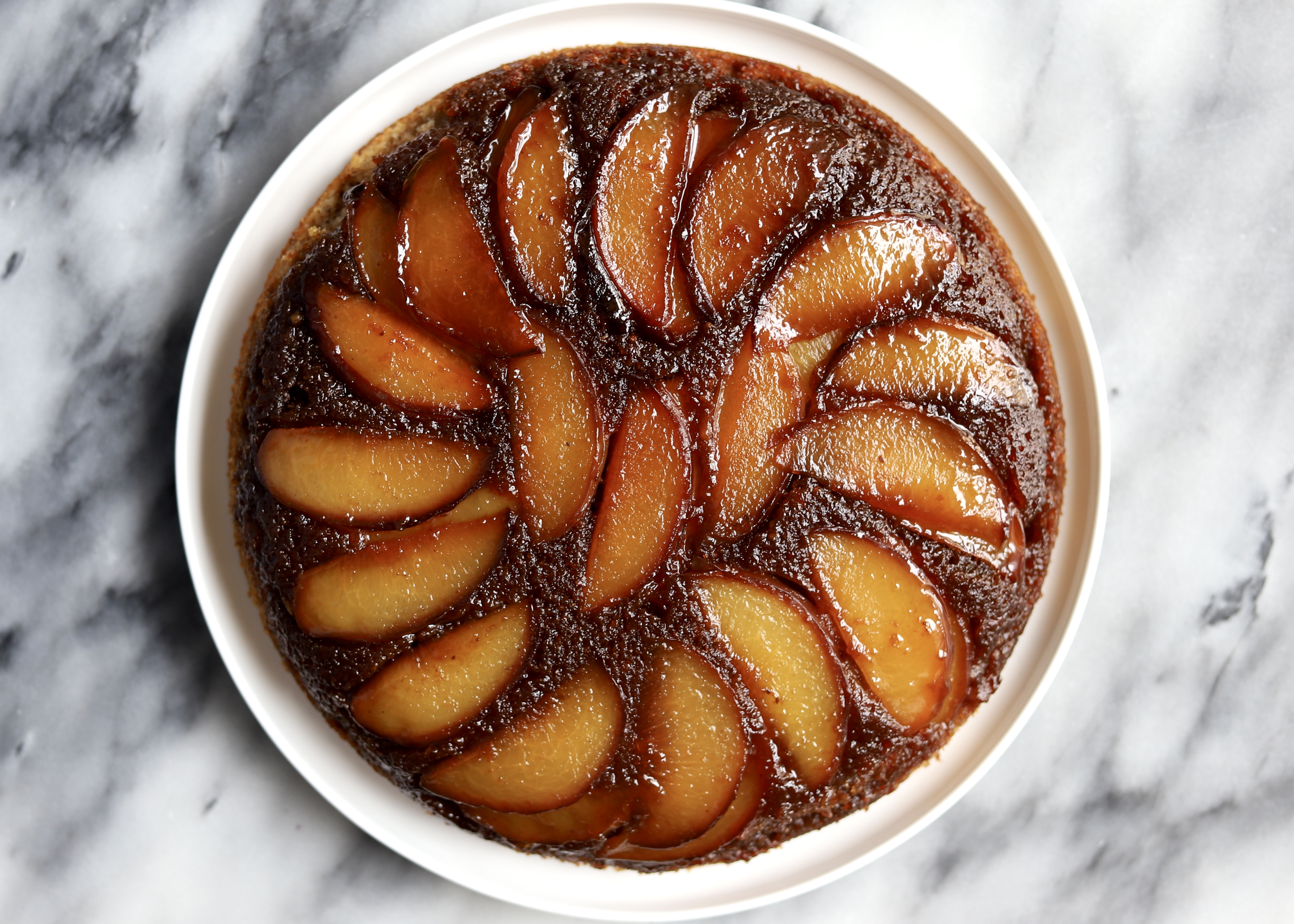 Gâteau renversé à la pêche