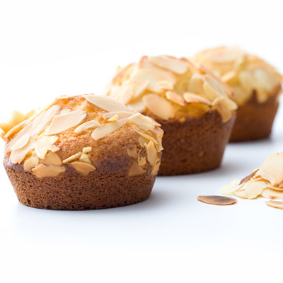 Tiny Almond Cup Cakes