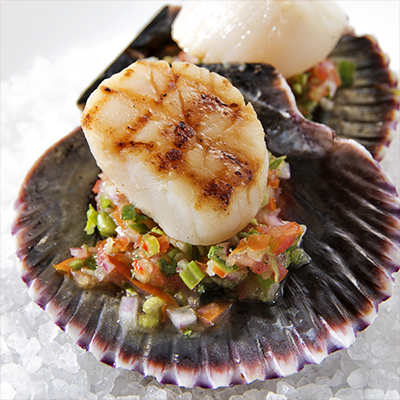 Seared Scallops with Strawberry, Bacon and Chive Salsa