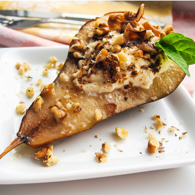 Pears with brie and pecans