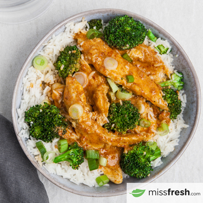 Poulet au pesto tomates séchées avec riz basmati et brocoli croquant