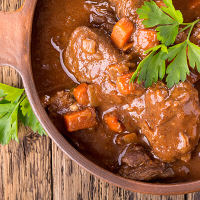 Ragoût de boulettes et de pattes de cochon