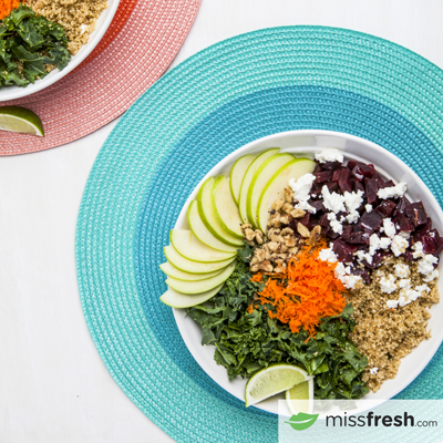 Salade de betterave et quinoa chou kale, chèvre frais, noix de grenoble et pomme verte