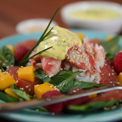 Salade de crabe des neiges aux mangues et agrumes