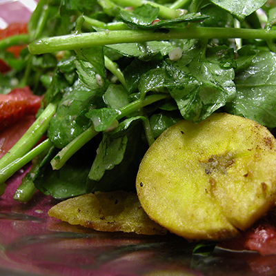 Salade de cresson au poivre rose