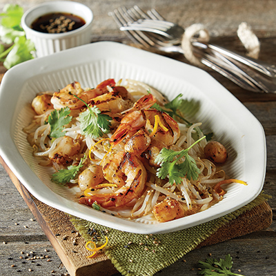 Salade de crevettes et pétoncles à l'oriental