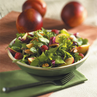 Salade Melba aux nectarines et framboises