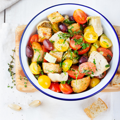 Salade panzanella au dindon grillé