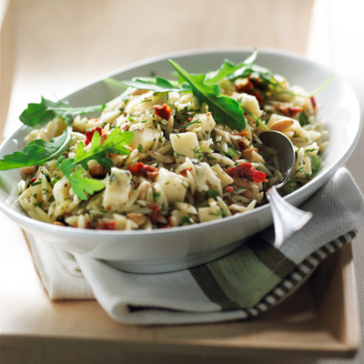 Salade de pâtes orzo au Gouda et aux tomates séchées