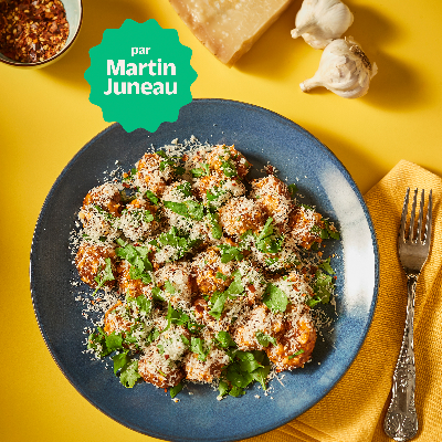 Salade tiède de pommes de terre à l'ail et au parmesan