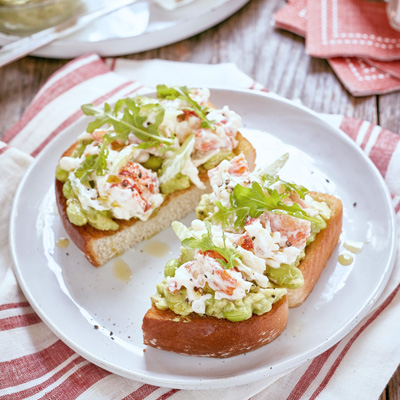 Sandwich Ouvert au Homard et Guacamole