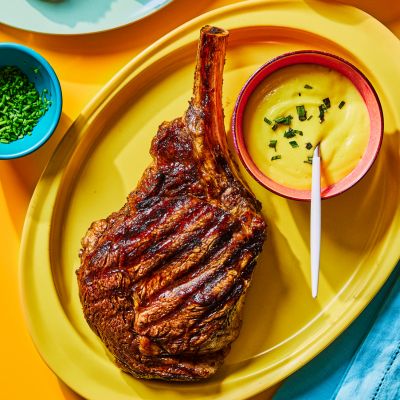 Cowboy steak with béarnaise sauce